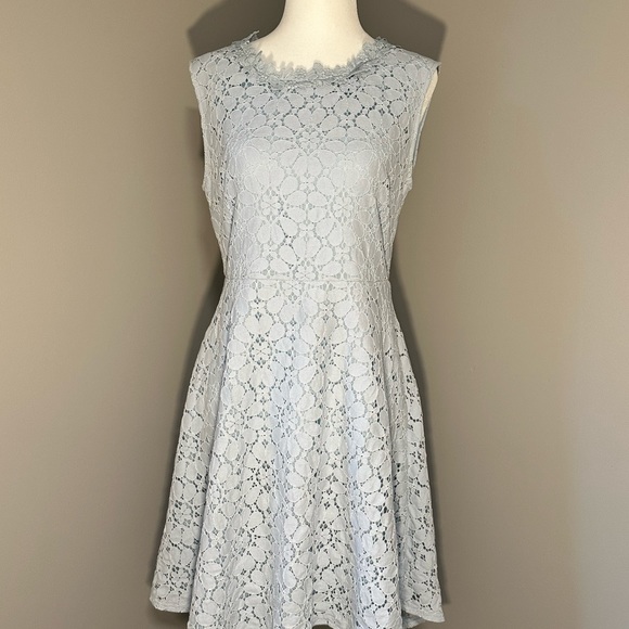 Molly Bracken Premium Powder Blue Lace Dress - Picture 3 of 5